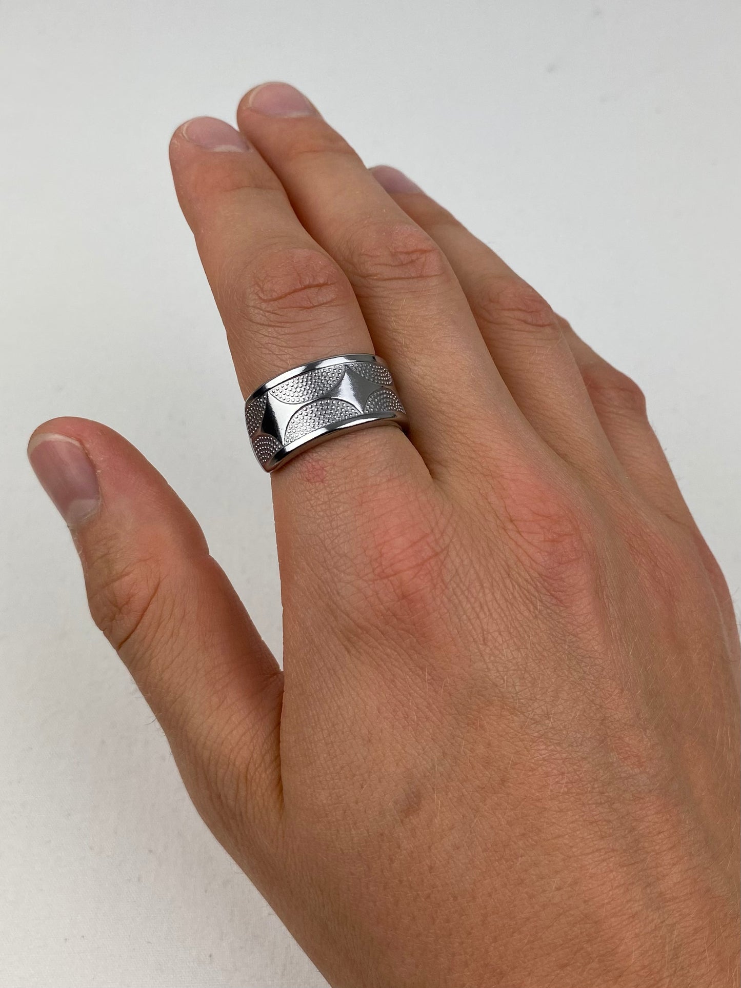 'Lustre' Ring