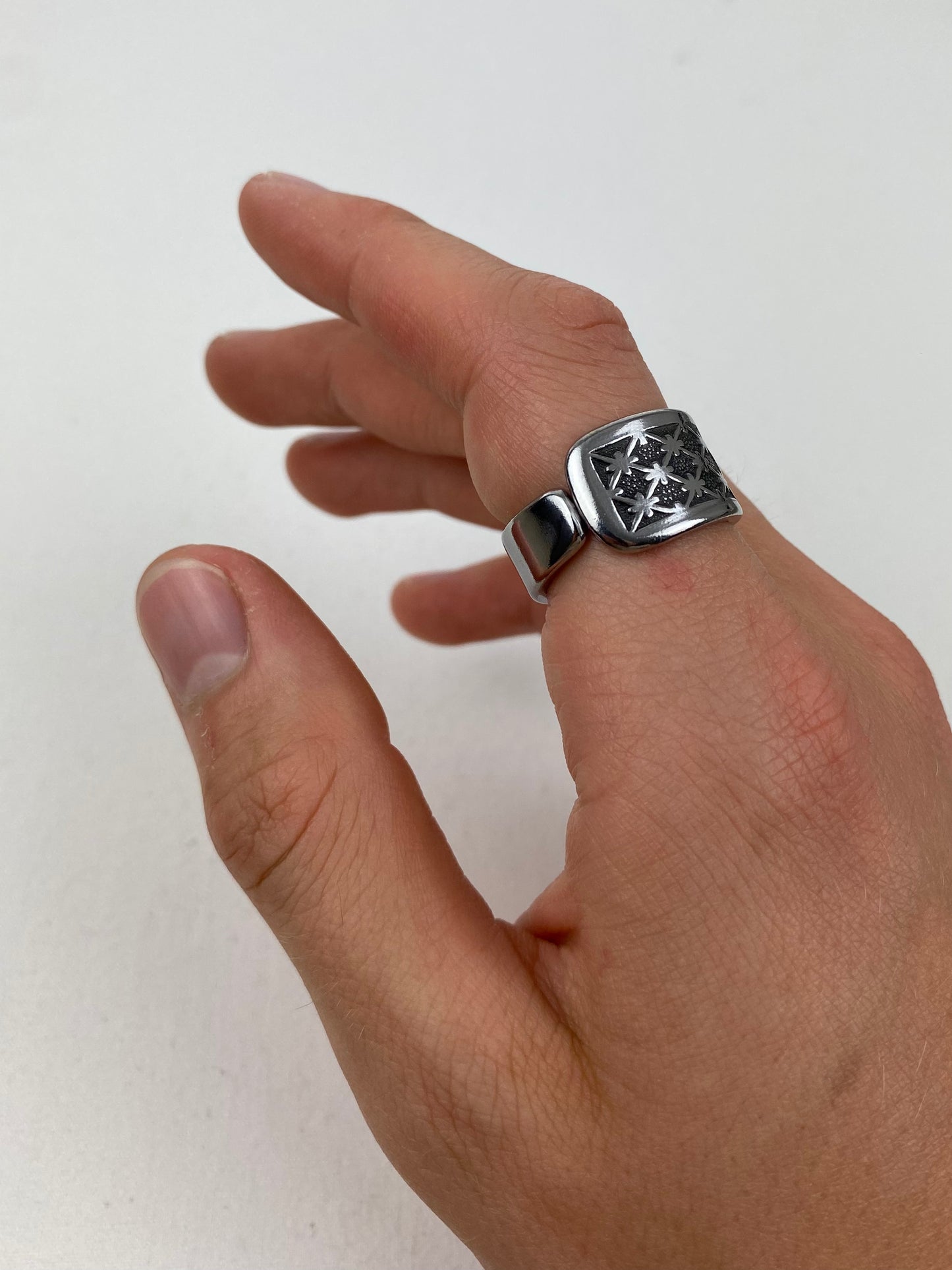 'Mesh' Ring