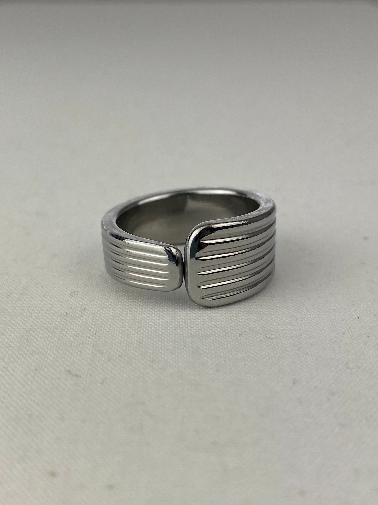 'Dunes' Ring