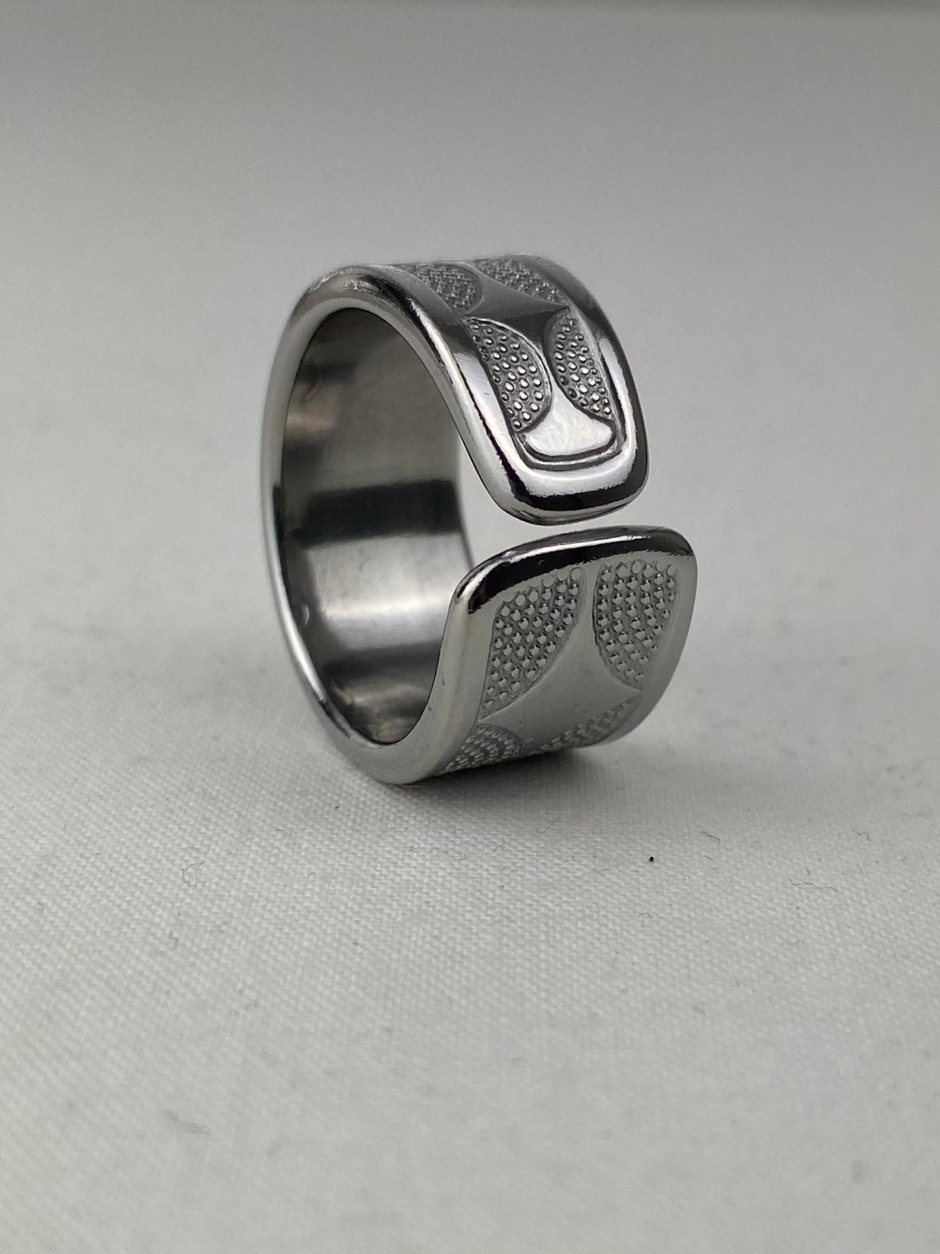'Lustre' Ring