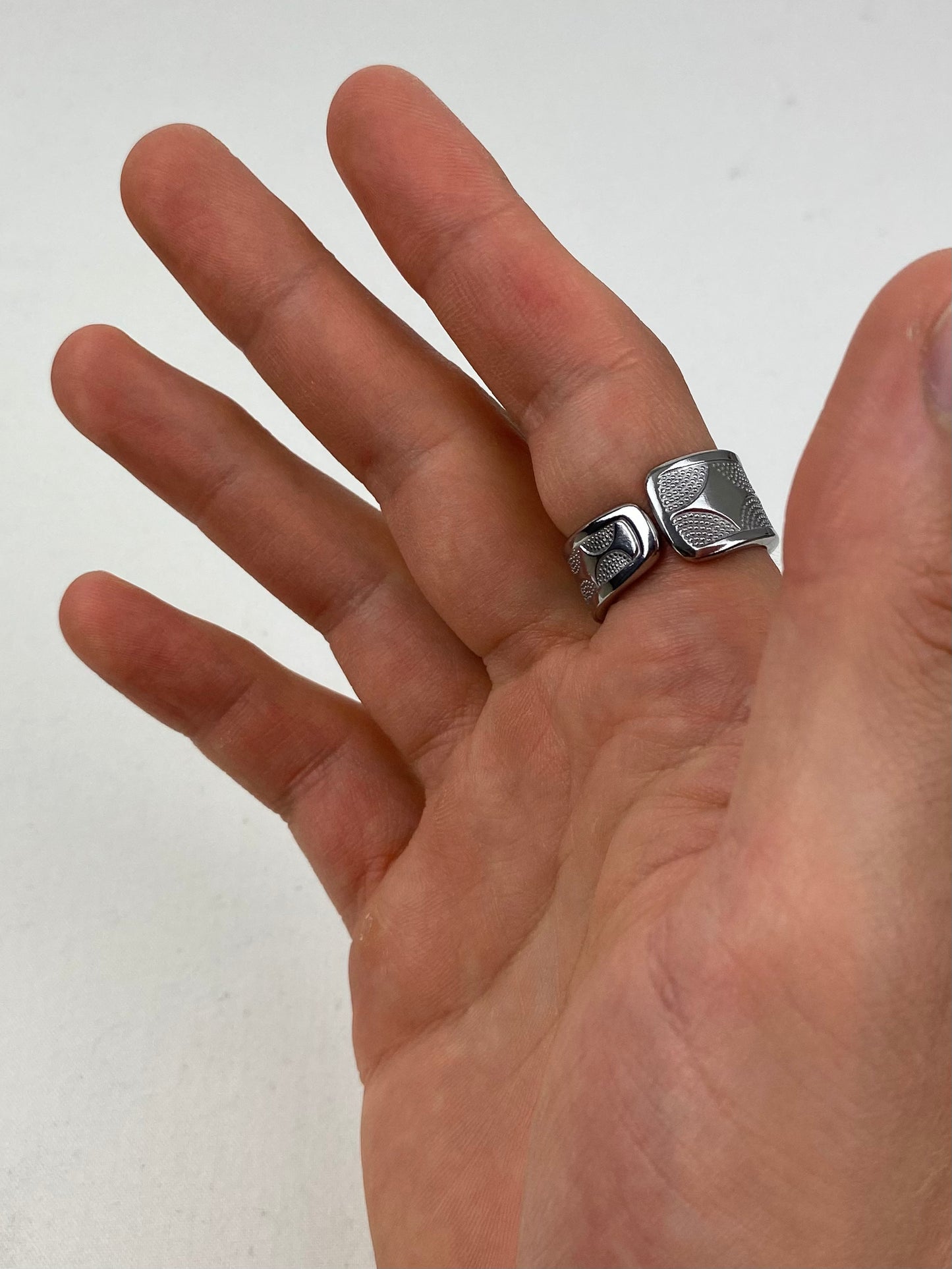 'Lustre' Ring