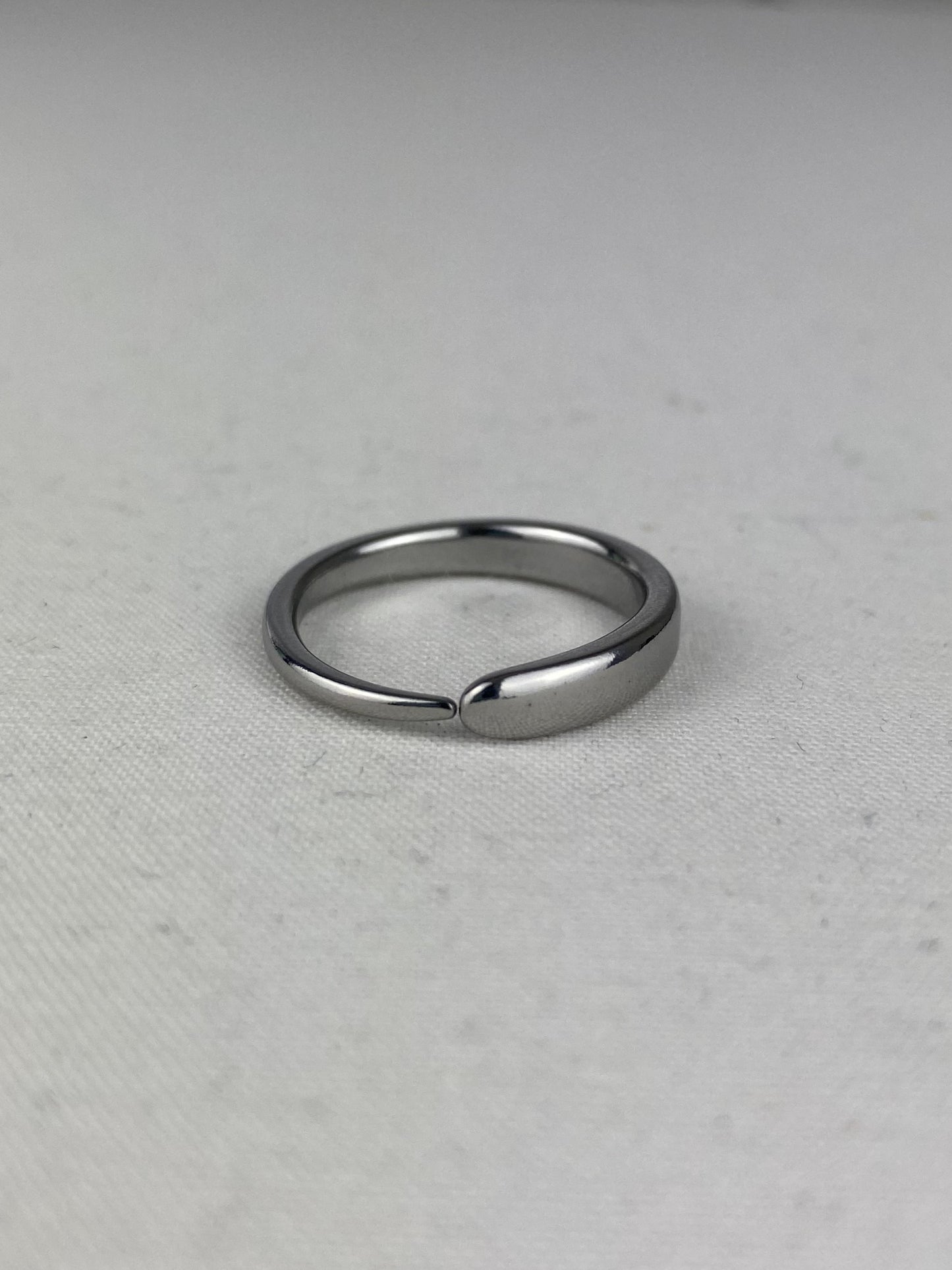 'Rounded' Slim Ring