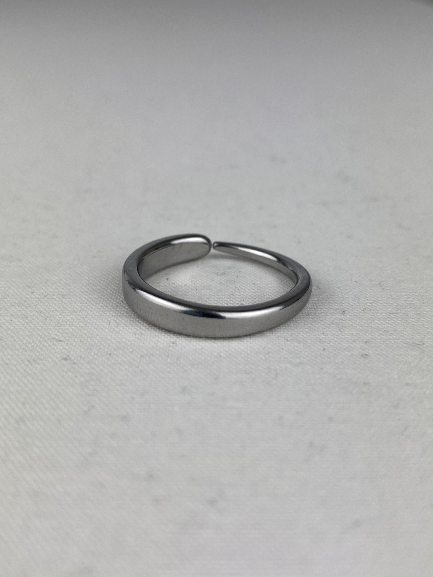 'Rounded' Slim Ring