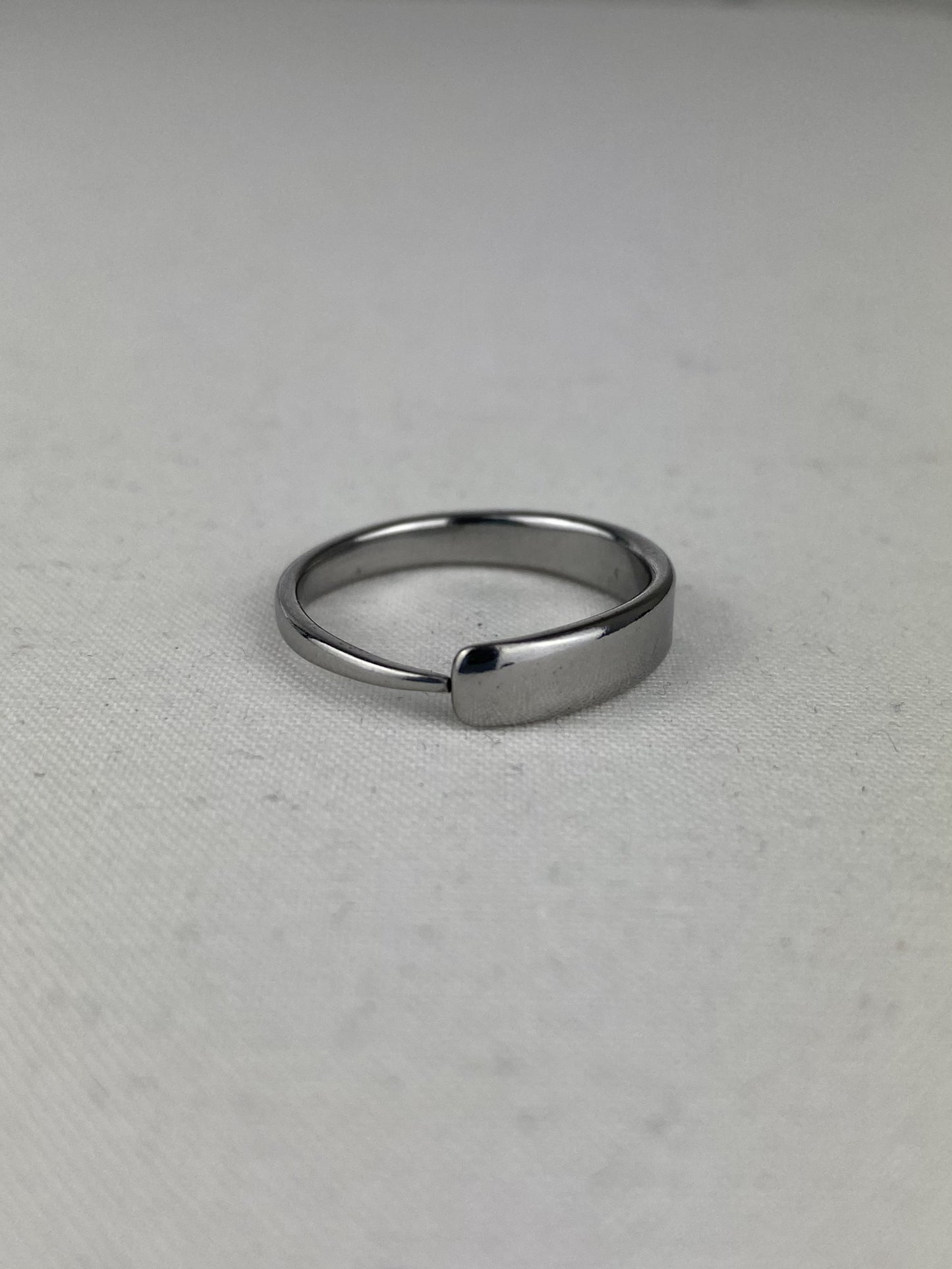 'Squared' Slim Ring