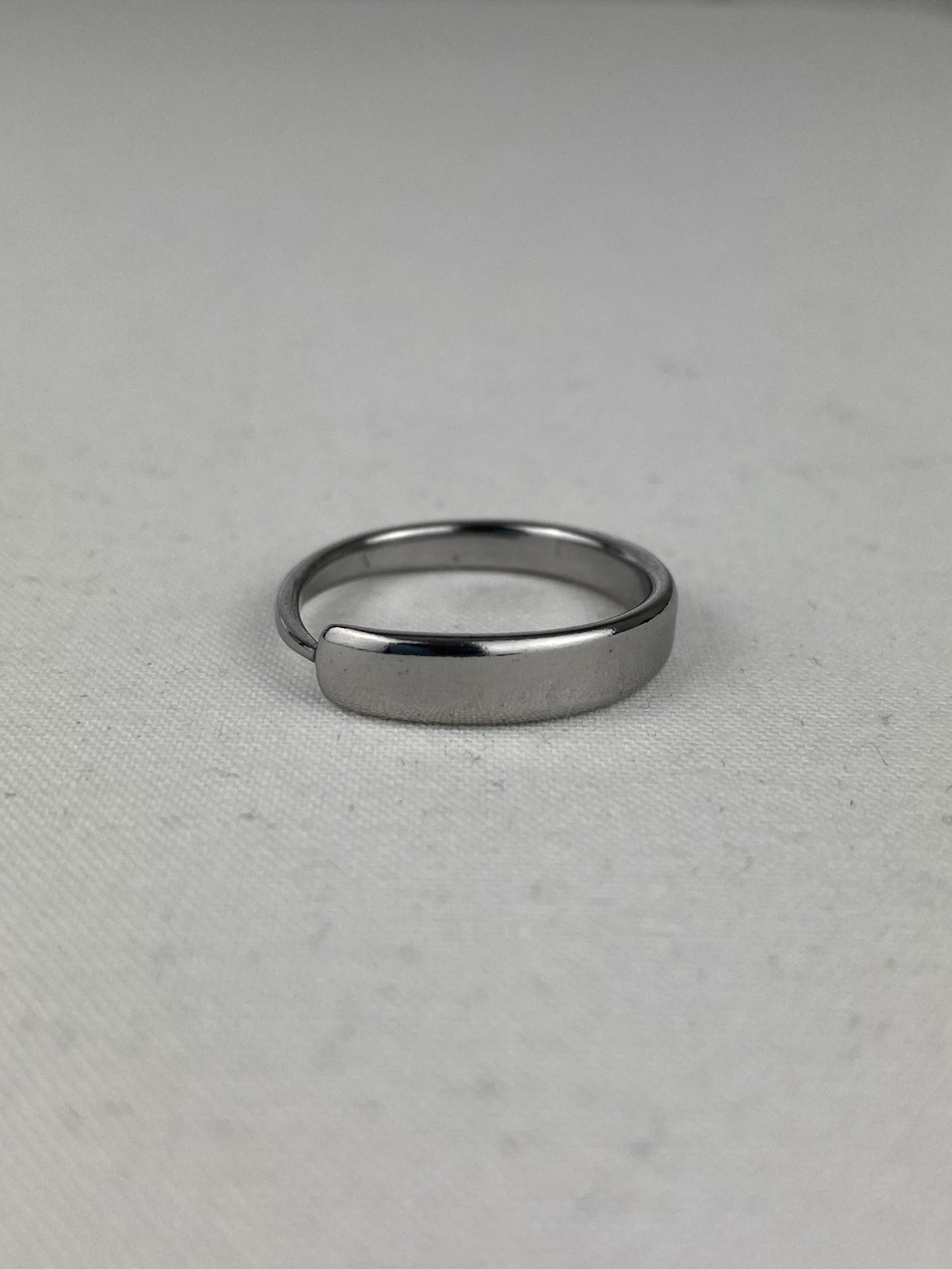 'Squared' Slim Ring