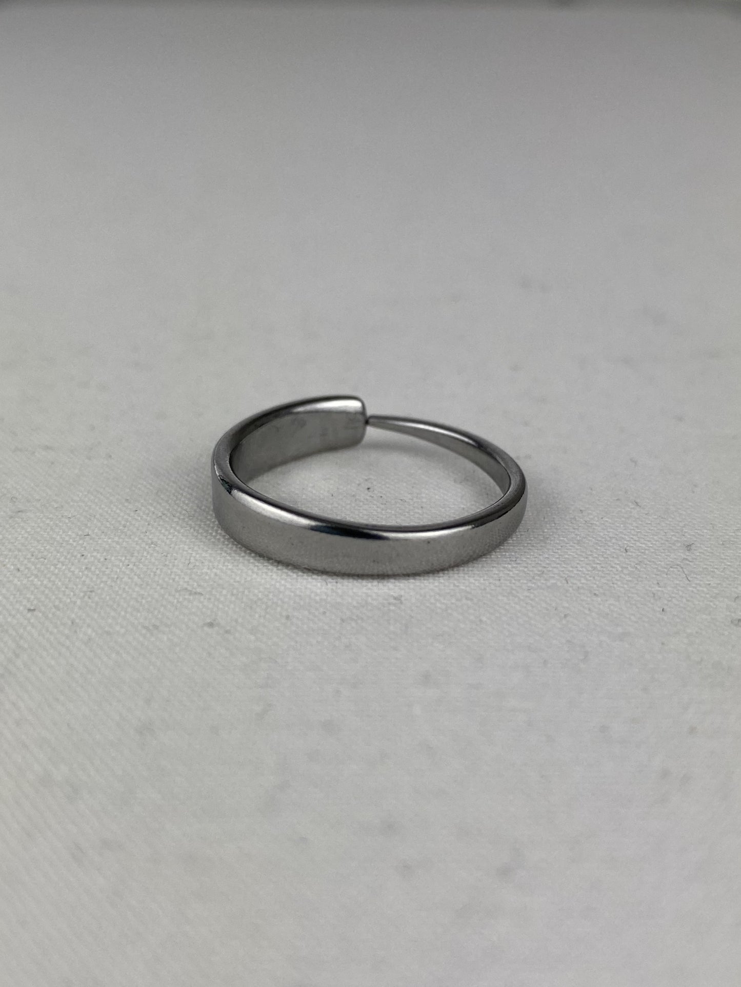 'Squared' Slim Ring