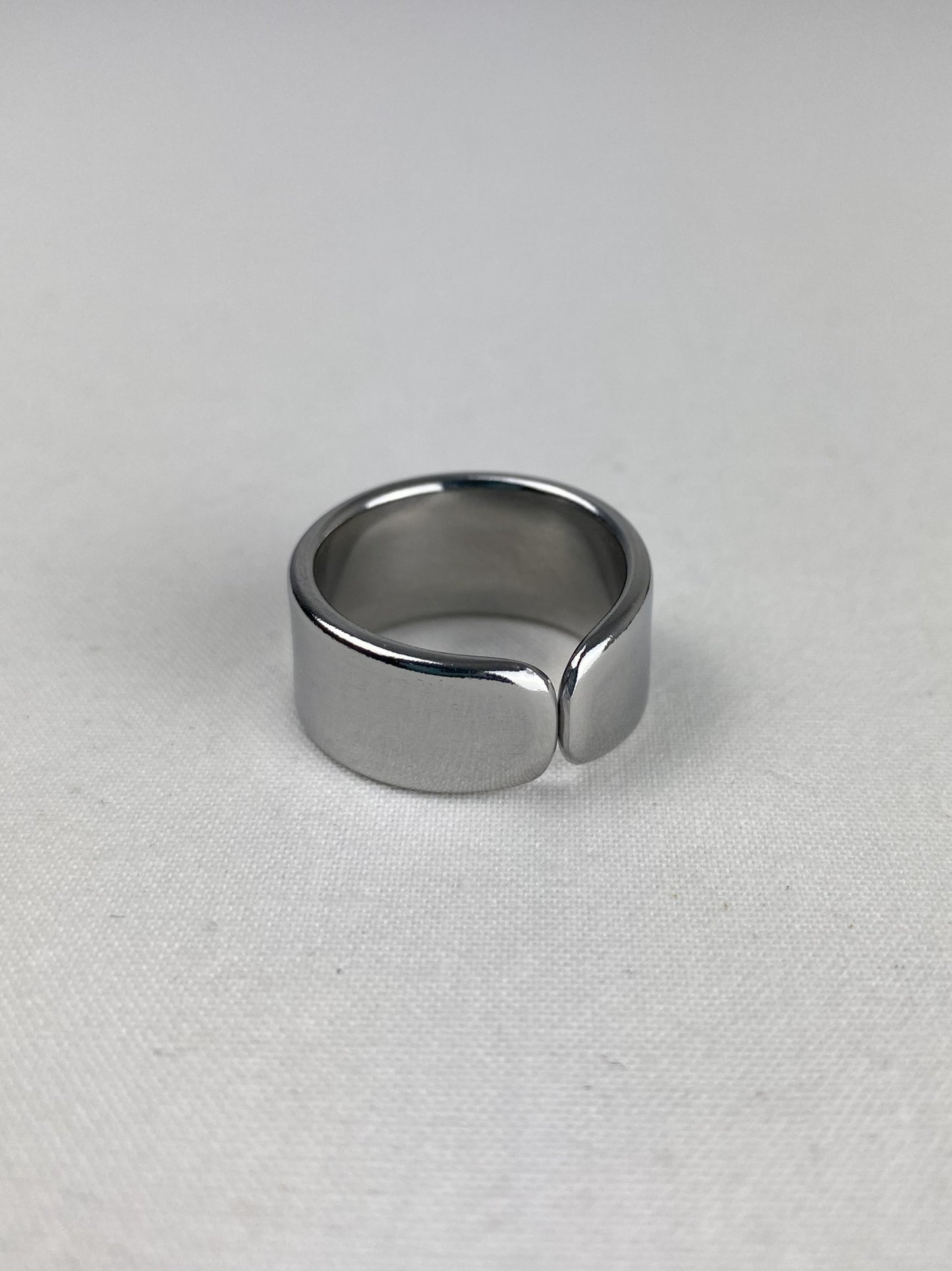 'Smooth Shine' Ring